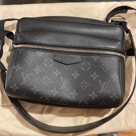 Louis Vuitton Other - Louis Vuitton Tiaga Leather Outdoor Messenger Bag